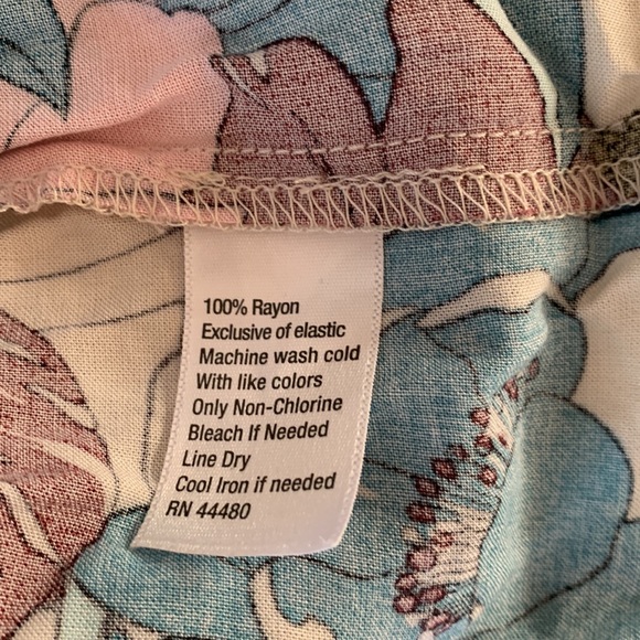 True Craft NWT🔥DEAL floral print , tiered ruffle/shirred dress, size 4X - Picture 6 of 6